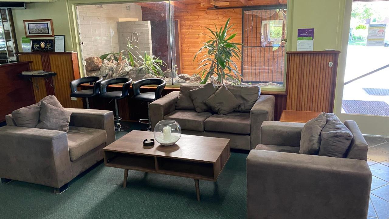 Bucketts Way Motel Gloucester Extérieur photo