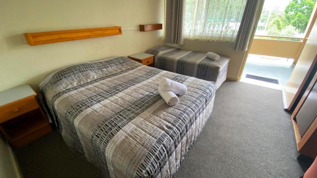 Bucketts Way Motel Gloucester Extérieur photo