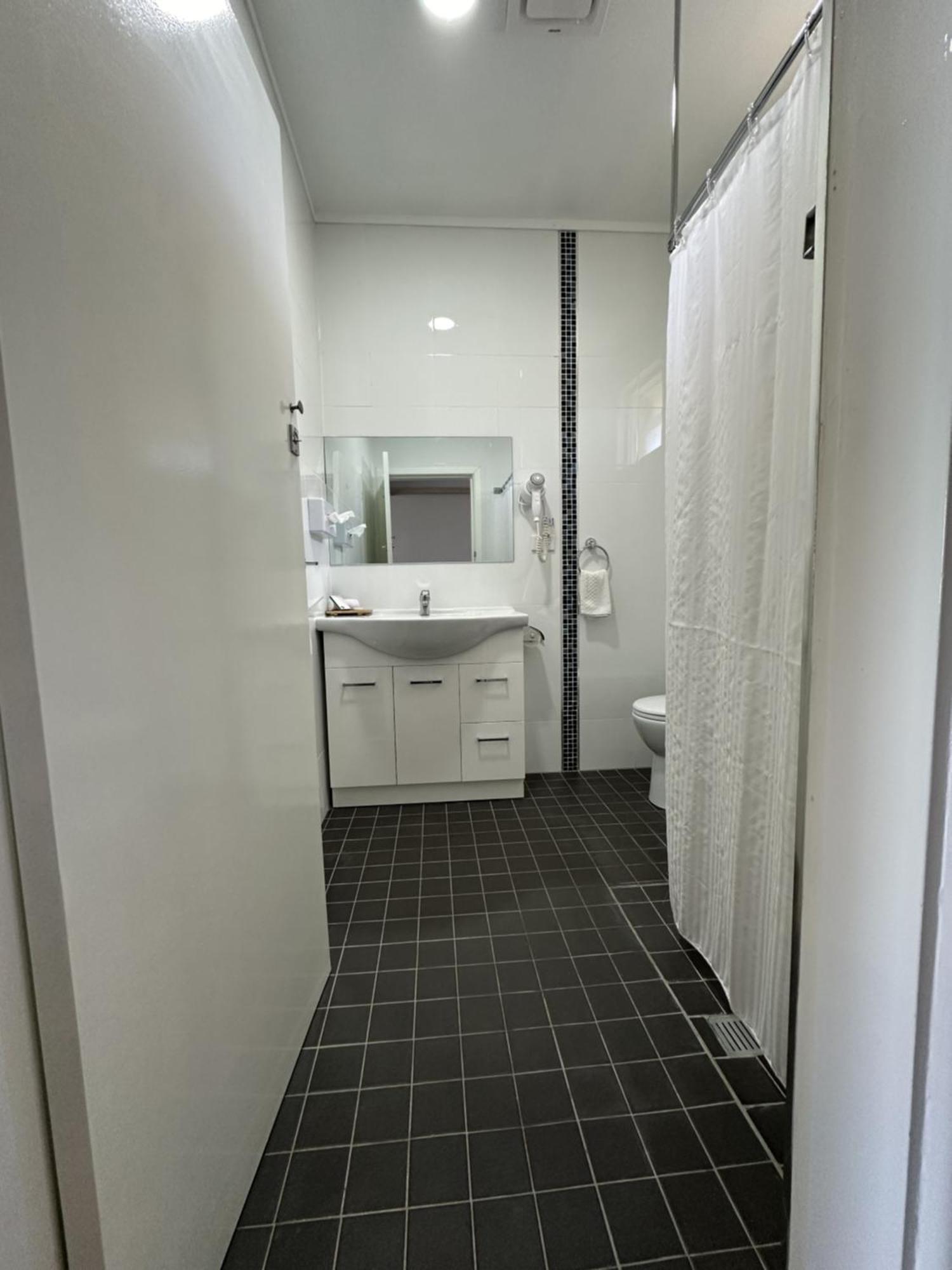 Bucketts Way Motel Gloucester Extérieur photo