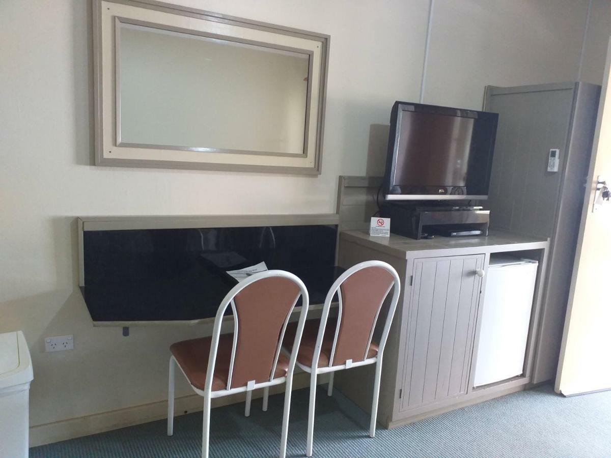 Bucketts Way Motel Gloucester Extérieur photo
