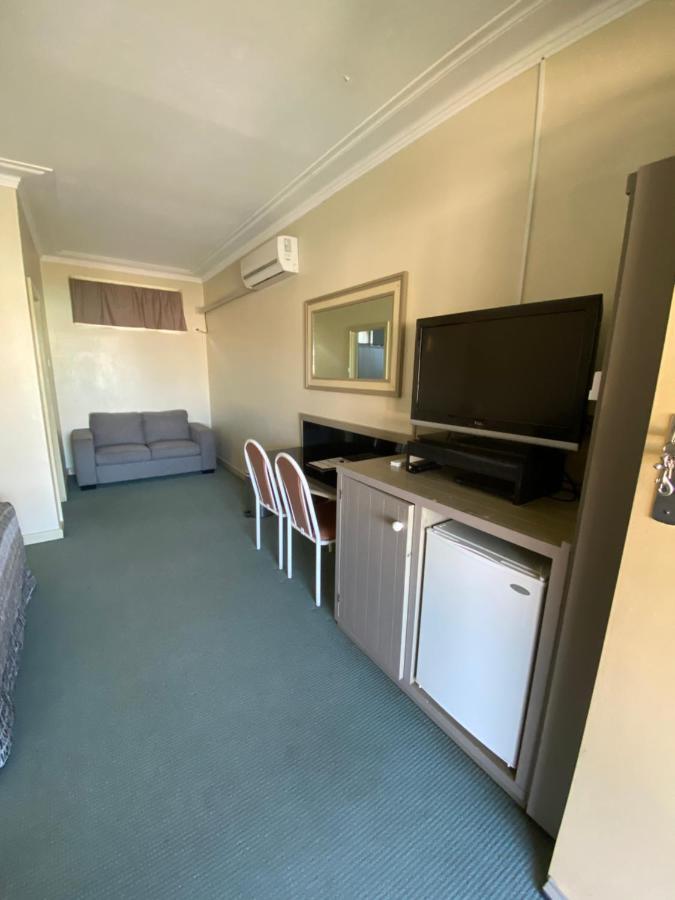 Bucketts Way Motel Gloucester Extérieur photo